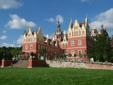 Nowy Zamek w Parku księcia Pücklera w Mużakowie