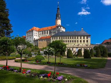 Schloss Weesenstein mit Parkanlage