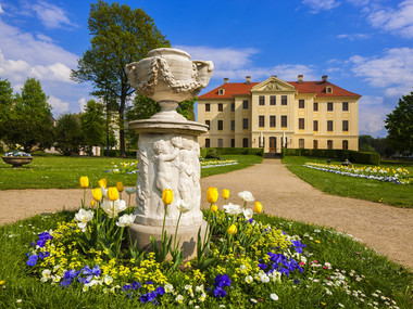 Frühlingsbepflanzung im Barockgarten Zabletitz