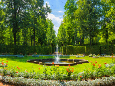 Liczne fontanny zapraszają latem do odwiedzenia Parku Lichtenwalde