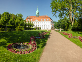 Schloss Park Lichtenwalde Bepflanzung Ansicht aus Park