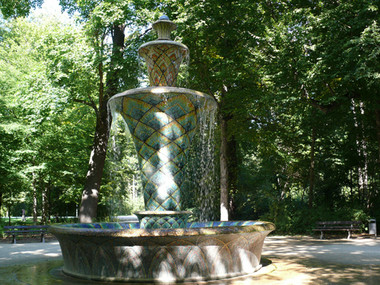 Mozajkowa fontanna w Parku Großer Garten Dresden