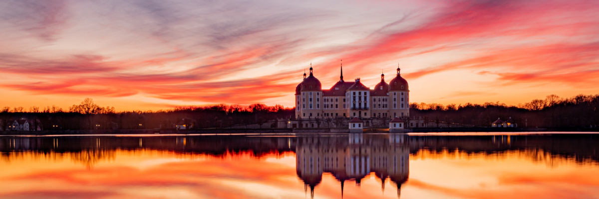 MOR_Sebastian_Rose_Sonnenuntergang_Spieglung_655A3651_2020-Header-600x200 MOR_Sebastian_Rose_Sonnenuntergang_Spieglung_655A3651_2020-Header-600x200