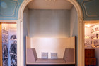 Kuhstall und Silberteller - Schlafzimmer des Grafen